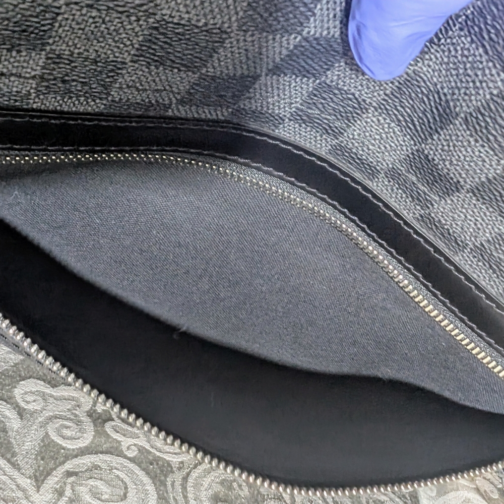 Louis Vuitton Damiere Graphite Daniel MM Messenger Like NEW🔥 - Picture 5 of 14